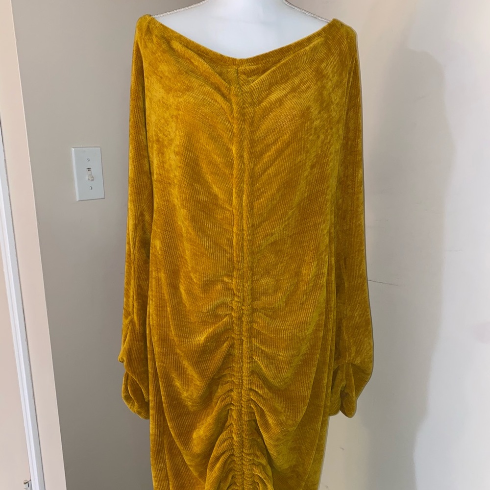 Dress - Picture 10 of 11